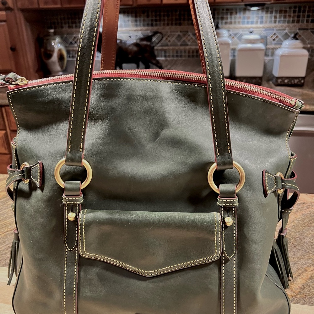 Dooney and Bourke Large Flap Pocket Shoulder Tote Satchel Beautiful Dark Green - Picture 3 of 11